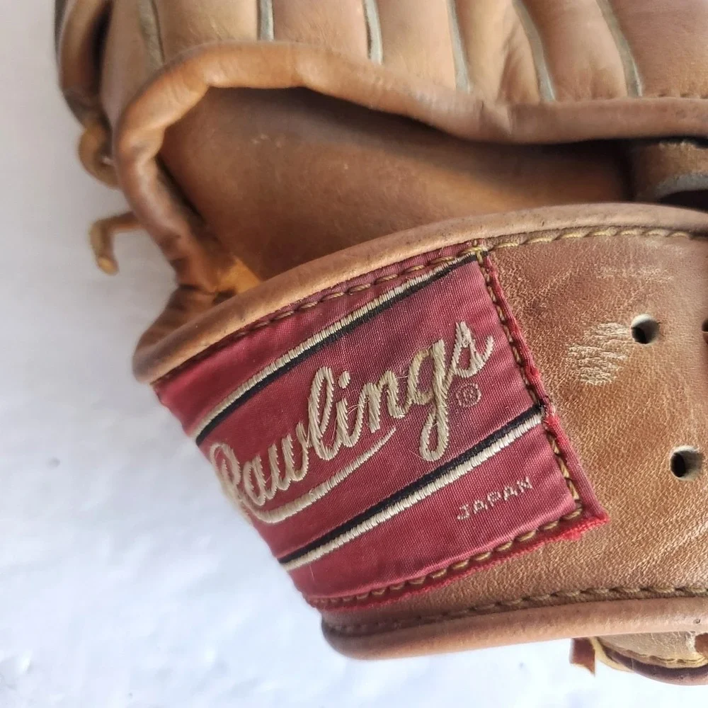 Rawlings glove please